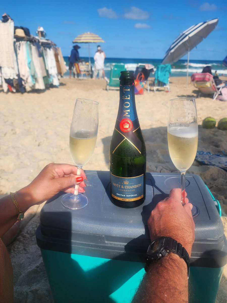 Comemorando as vitórias da minha Vitória <a href="/DexteraDomini1/">🇧🇷Victoria “GIGI”</a> 🥂🏖