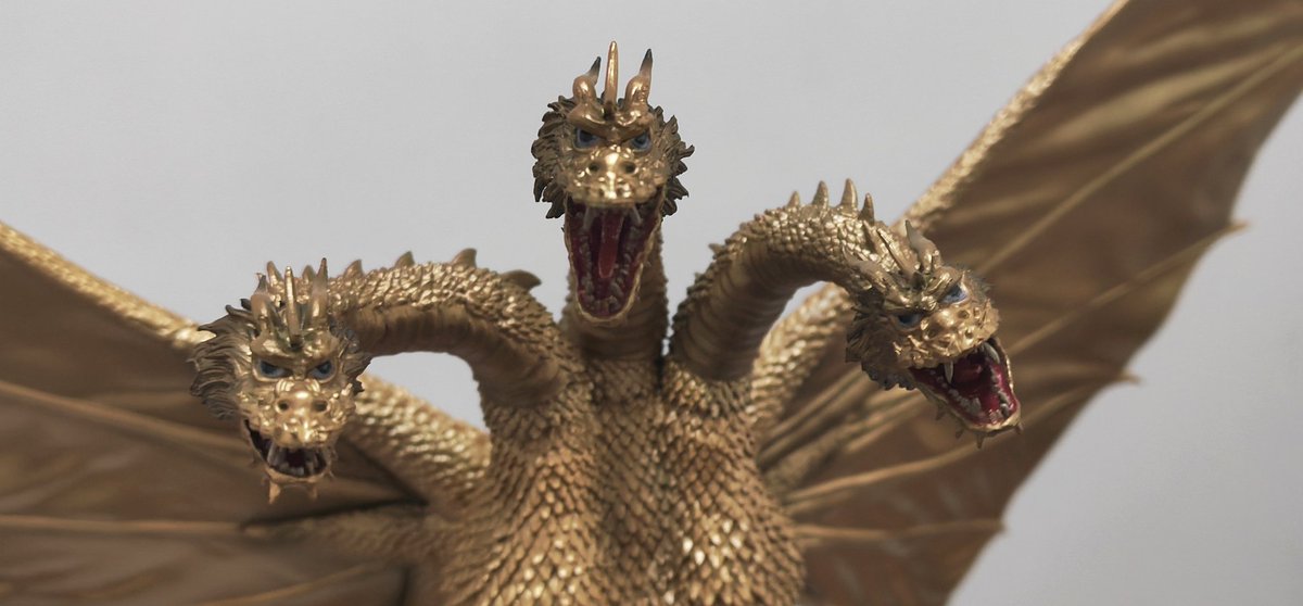 Bandai S.H.MosterArts  
KING GHIDORAH[1972] from “地球攻撃命令-ゴジラ対ガイガン”
The first feeling when I get it in my hand is that it's very small hhhhh

Photos by <a href="/JerryYan4123/">Jerry Yan</a> .
#BANDAI #SHMonsterArts #Godzilla #Ghidorah #哥斯拉 #ガイガン #Ghidorah1972 #SHM