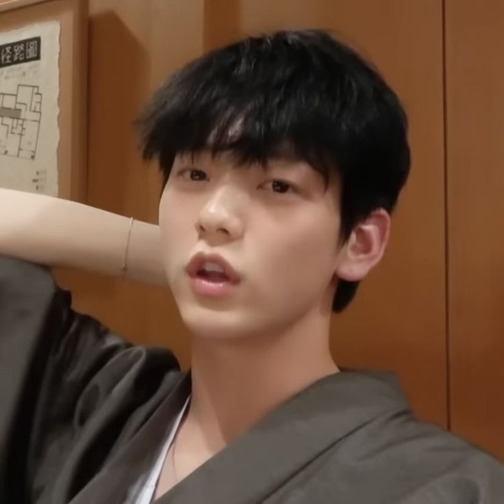 calenbinie's tweet image. don't even joke