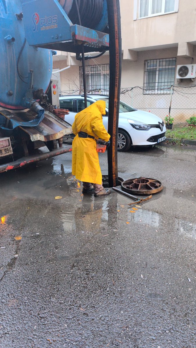 lckurtal's tweet photo. İski Tuzla-Pendik Şube Müdürlüklerimizce şiddetli yağışlar öncesi altyapı tesislerinin periyodik temizliklerini yapıyoruz.Böylelikle olası taşkın,göllenme ve hat tıkanıklarının önüne geçmeyi planlıyor,vatandaş mağduriyetini en aza indiriyoruz.
İski Tuzla ve Pendik İçin Çalışıyor https://t.co/BJSbmwGca6