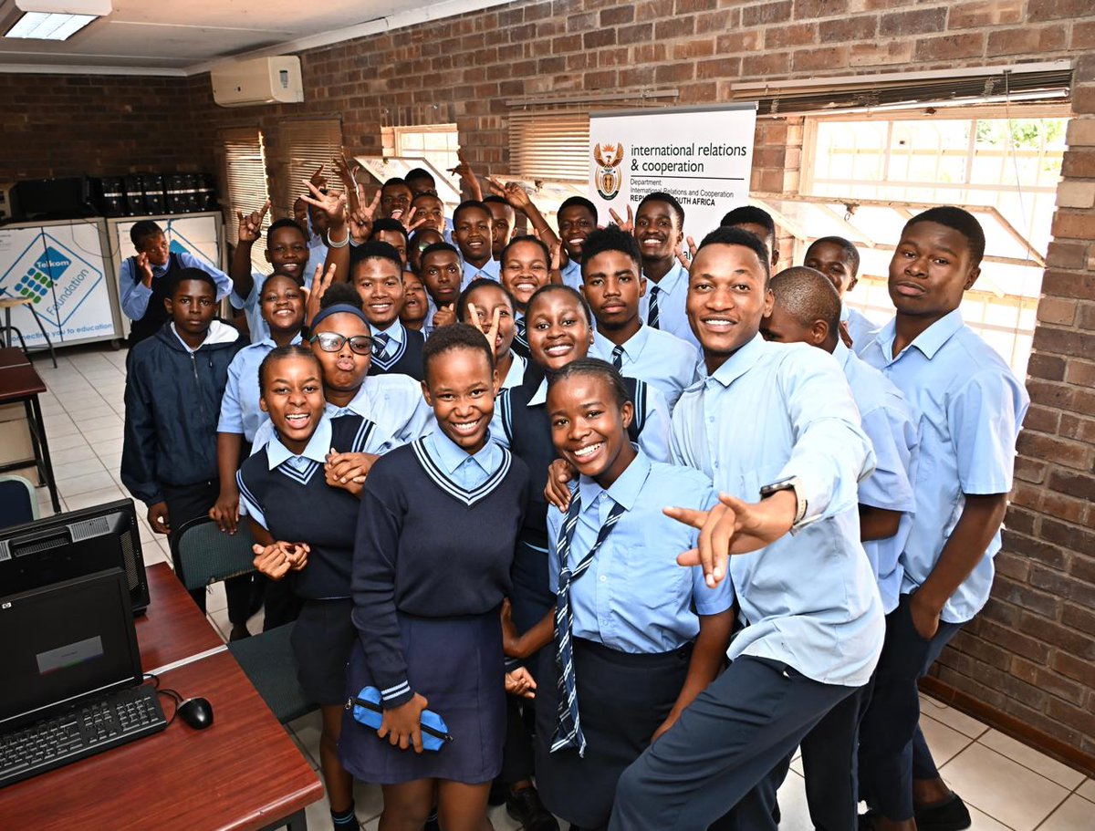 DIRCO_ZA's tweet photo. Deputy Minister Moraka's #DIRCOBackToSchool programme at #MatswaraSecondarySchool is not just about the start of 2026 Academic year, —it’s about where these learners will be in 10 years and beyond.
#FutureDiplomats
#StudyAbroad #DIRCOConsular #BackToSchool2026 https://t.co/lgaxIH1zWW