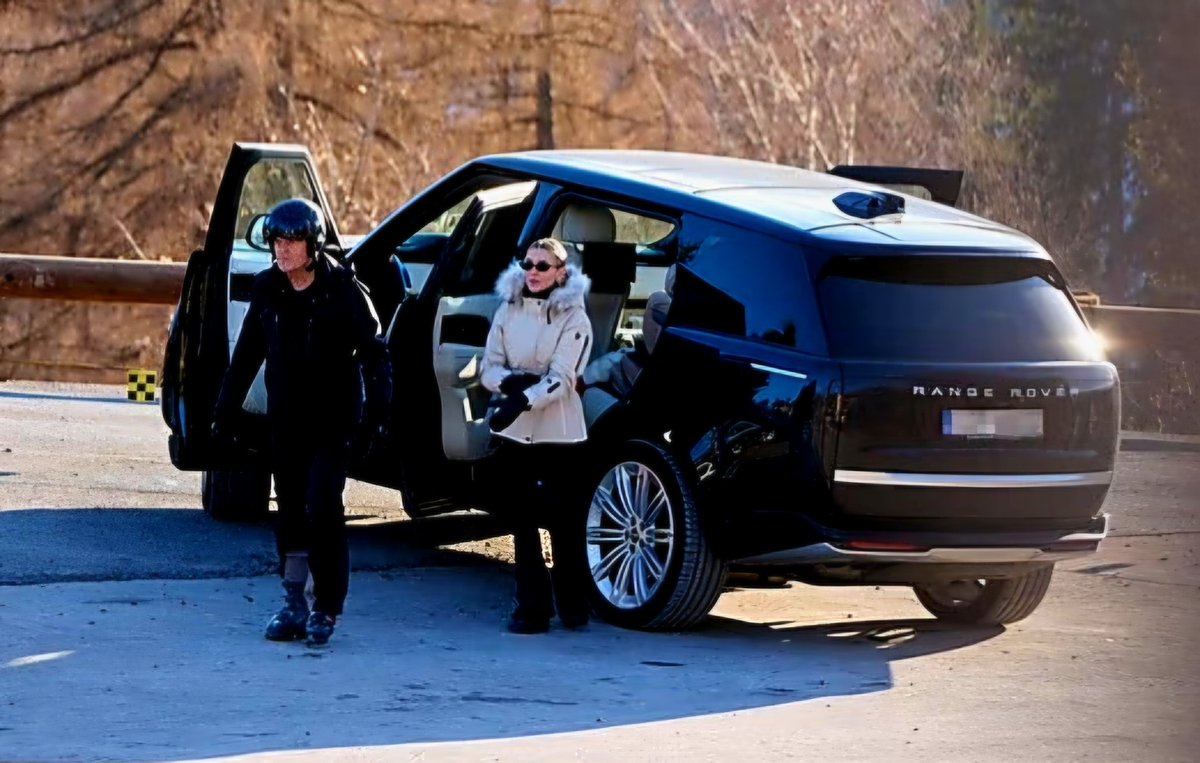 15.01.2026 r. SOP zakupił łańcuchy śniegowe Tractiva SUV za ponad 5,6 tys. zł celowo dopasowane do auta córki Tuska.
Kilka dni później Tusk wyjechał do Włoch na narty, a żadne auto SOP nie pasuje do zakupionych łańcuchów.
Multimilioner żerujący na pieniądzach podatników... Fuj.🤮