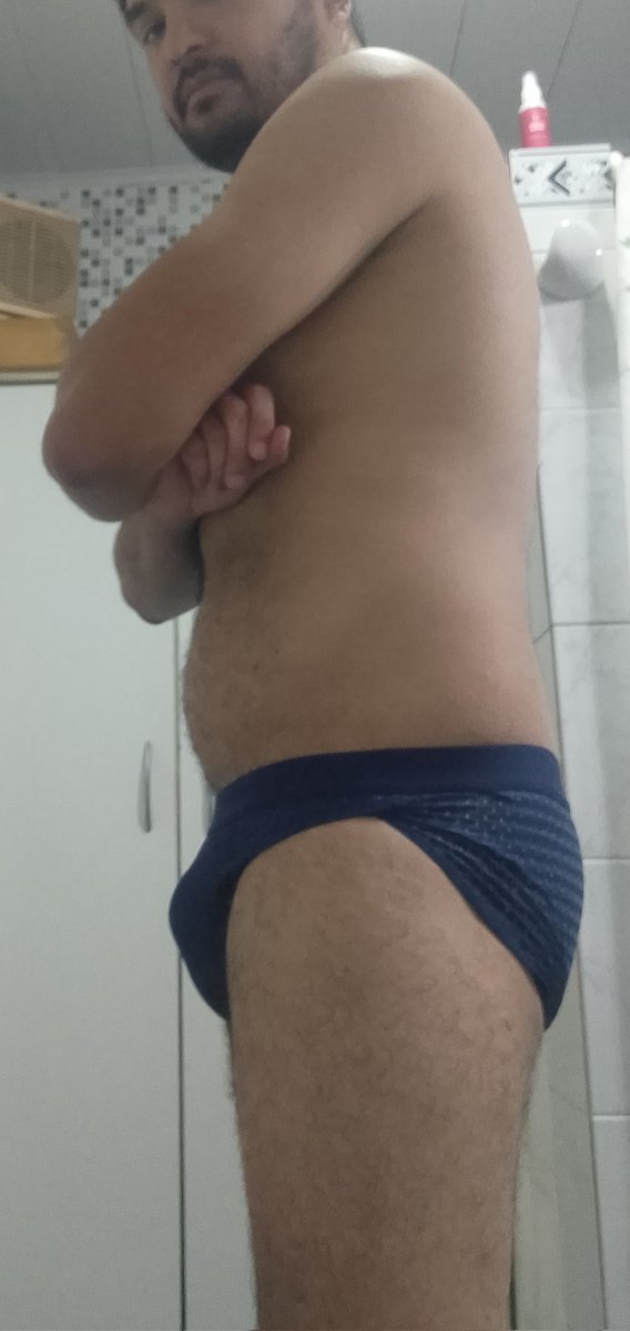 LuckyLukeXXXLP's tweet photo. Qué cómodos estos nuevos slips... https://t.co/jGZQUGySrO
