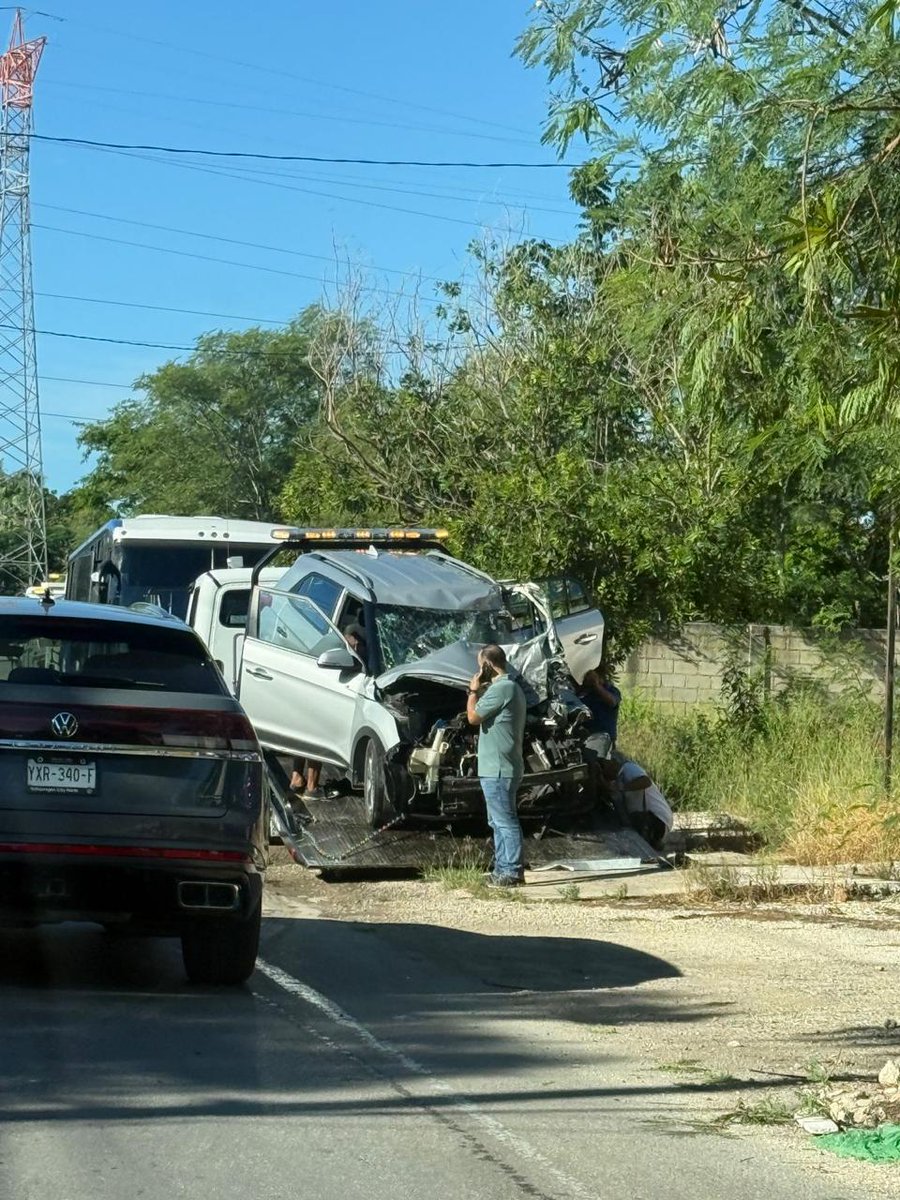 #Mérida | Con casi 2 accidentes automovilísticos diarios, los habitantes de Temozón Norte alzaron la voz para que las autoridades tomen cartas en el asunto para mejorar la seguridad de las calles

yucatanalamano.com/vecinos-de-tem…