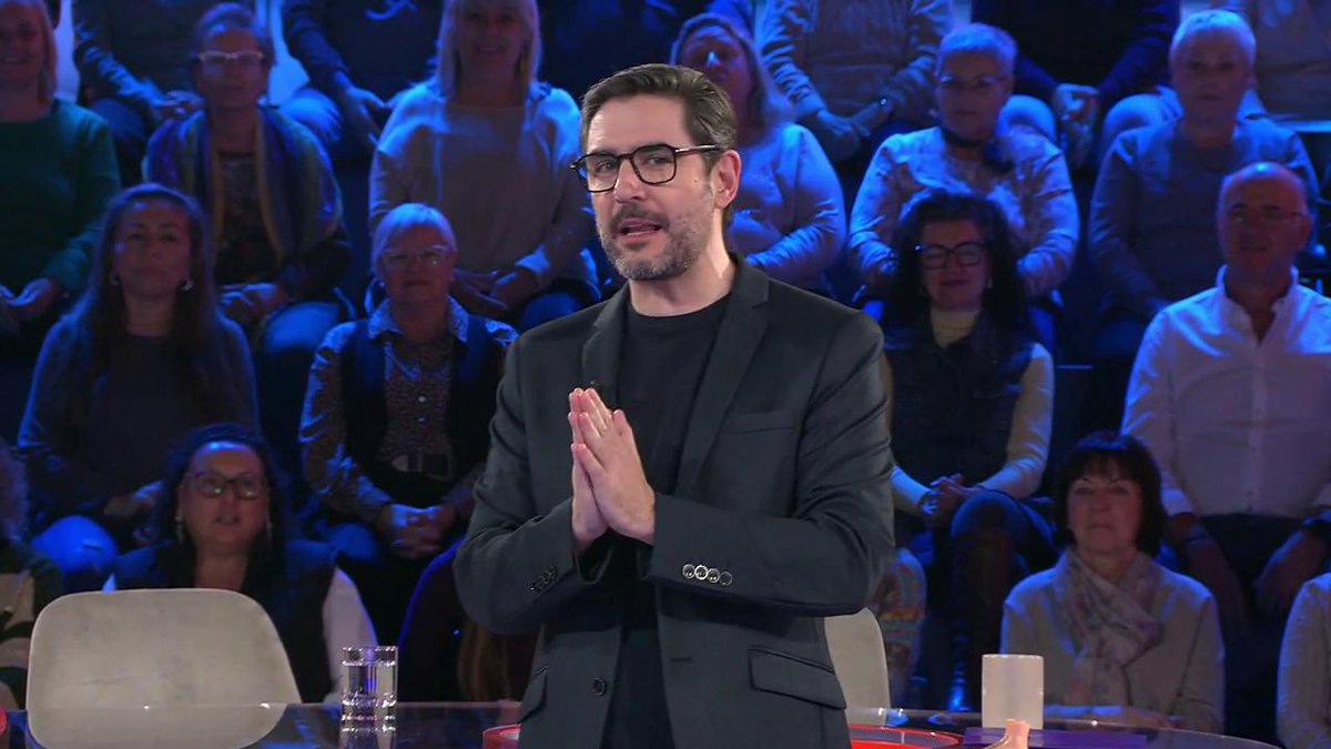 📦 Arrancamos #AlláTú en <a href="/telecincoes/">Telecinco</a> con <a href="/ElBonet/">Juanra Bonet guion bajo oficial</a>

Síguelo en directo 🔵 mdia.st/directo5