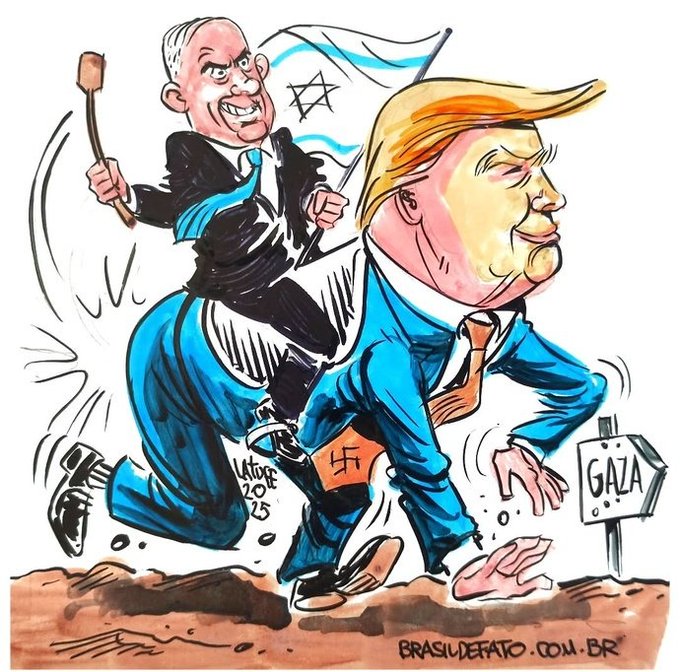 YZaatreh's tweet photo. ترامب سيدخل الجنّة.. هذا ما يراه.. فما رأيكم؟!

في أكتوبر الماضي، وخلال توجّهه إلى "الكيان" قال: "لا أعتقد أن هناك أيّ شيء سيدخلني الجنة".

اليوم غيّر رأيه!

قال: "أعتقد بصدق أنني قد أتمكّن من تحقيق ذلك".

وأضاف: "أعني، أنا لست مرشحا مثاليّا لكنّي قمت بالكثير من الأشياء الجيدة لأناس مثاليّين". (هـ).

بوسع كل أحد أن يعدّد بعضا من تلك "الأشياء الجيّدة" التي فعلها ترامب: توفير قنابل الطن لنتنياهو كي يقتل أطفال غزة"، مطاردة المهاجرين الغلابى في أمريكا. الحديث عن تهجير أهالي غزة، قبل أن يضطر للتراجع، مطالبته بالعفو عن نتنياهو، مطاردة القاصرات وغير القاصرات، قصف إيران وتدمير منشآت وقتل مئات.. العدوان على فنزويلا واختطاف رئيسها ونهب ثرواتها.. ابتزاز الدول والسخرية من زعماء وشعوب (الصومال كمثال).. ولكلّ أن يضيف المزيد.

إذا لم يكن الجحيم لأمثاله، ولأمثال صديقه نتنياهو، فلمن سيكون؟!

الله أعلم.
