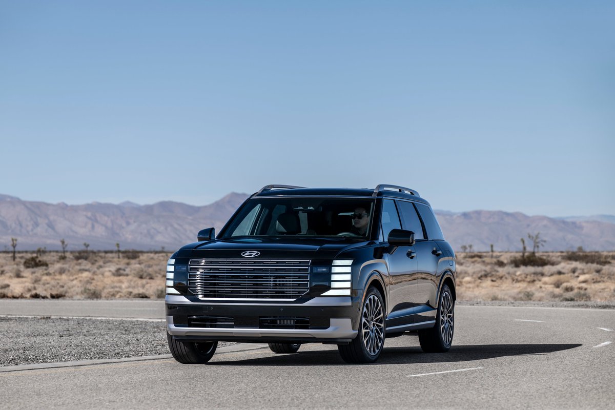 markhglover's tweet photo. Check out my review of the 2026 Hyundai Palisade Calligraphy AWD sport-utility vehicle on my AutoGlo blog: https://t.co/u28cB2z2AG ... https://t.co/FhDAOVfOY6