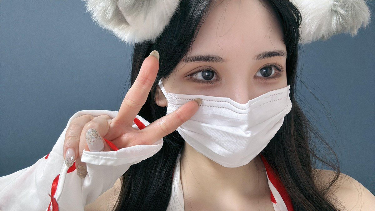 다시 말하지만 비계 돈안받구 이계정 팔로우 하고있음 삭제안하고 다 넣어드려욤... 🪑