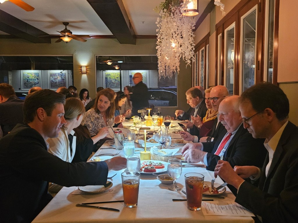 Great pics from the HLS EC meeting and dinner at Bevardi’s Salute yesterday. The group is together for the Section's two-day Health Law Forum, happening today and tomorrow in Sarasota. We're extremely grateful for the energy and leadership of this  group of volunteers!💪🙌