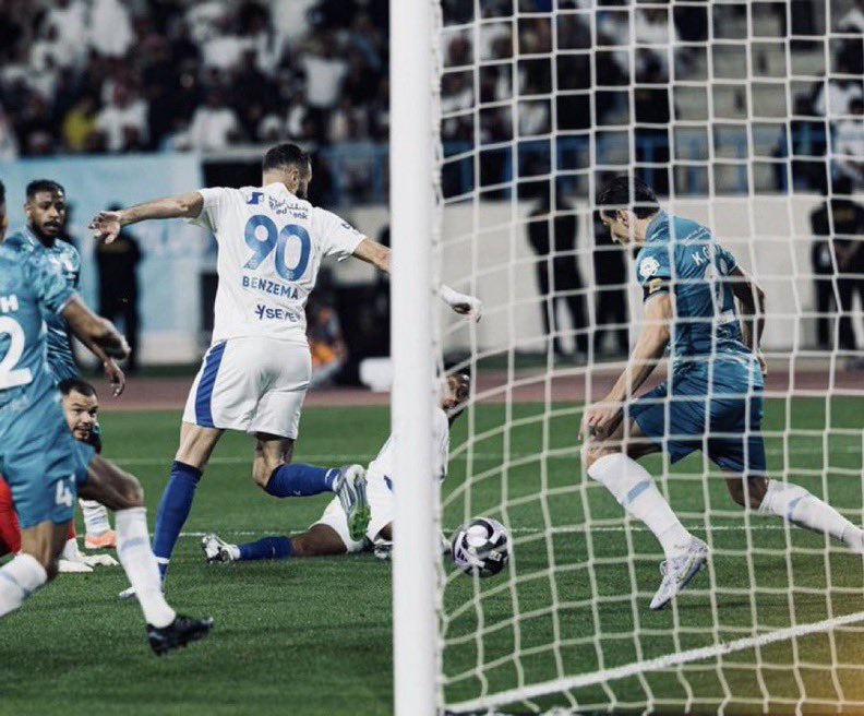 جيتني مثل الشروق اللي محى عتمة الليالي💙