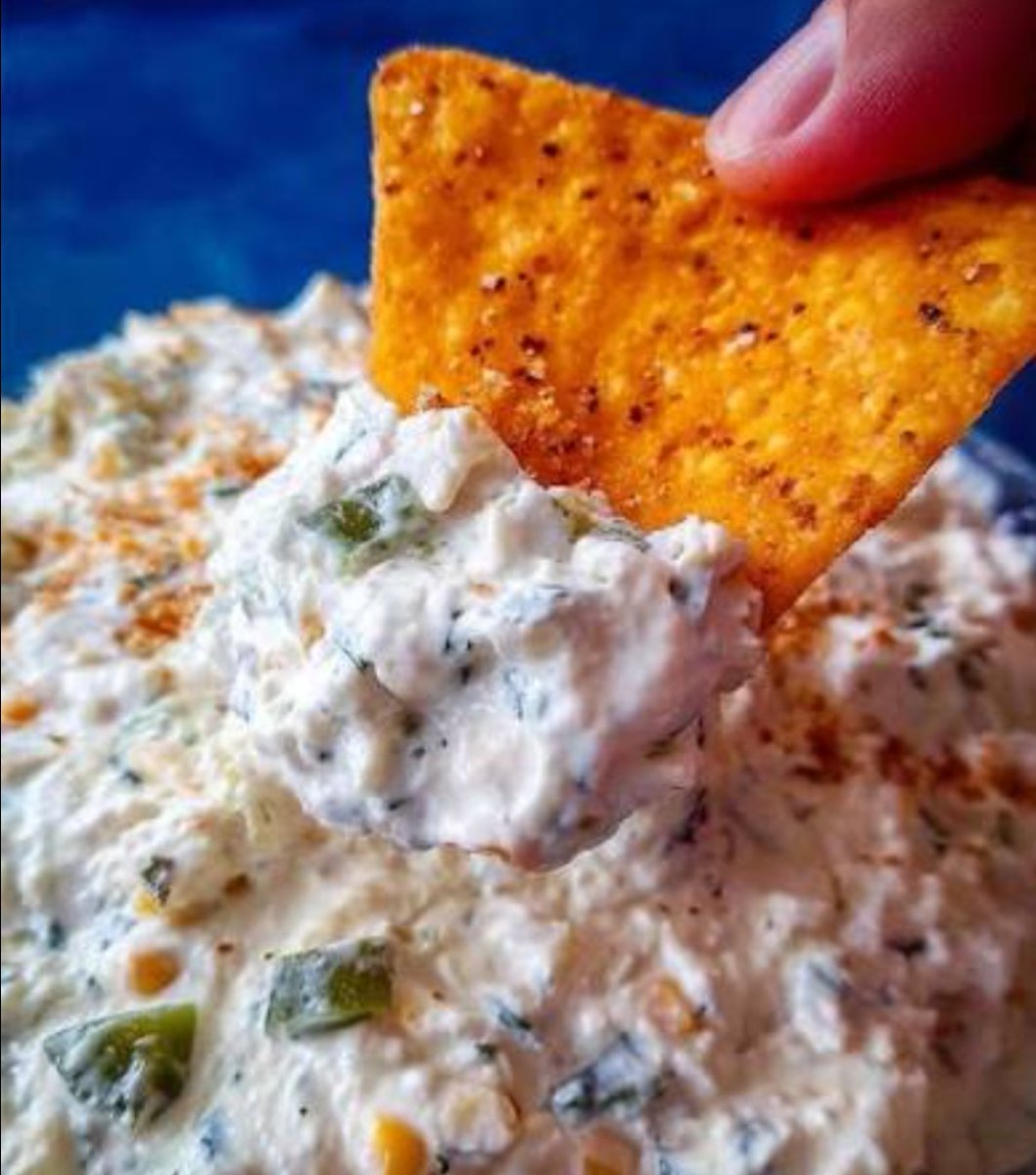 Je sais jamais dans quoi tremper mes doritos, je crois que j'ai complexe de dip.