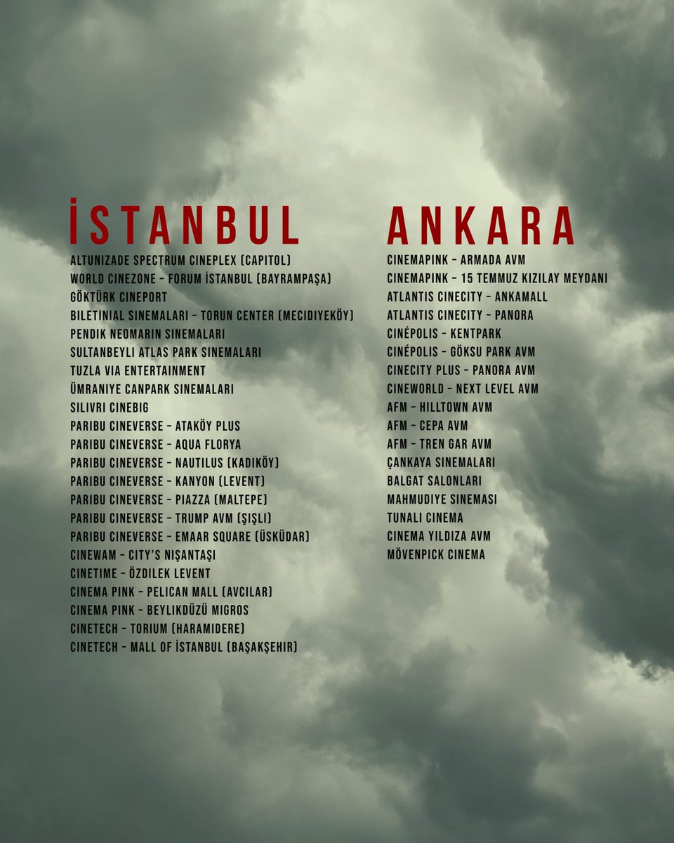 mucerretcom's tweet photo. Yıllardır ailesine adanmış bir hayat süren 45 yaşındaki ev hanımı Sude, ilk kez düzenli bir işe başlama eşiğindedir.

Ancak demans hastası kayınvalidesi Saliha’nın eve taşınmasıyla tüm planları altüst olur.

Saliha’nın gelişi, yalnızca Sude’nin hayallerini değil, aile içindeki hassas dengeleri de sarsar.
Bir akşam yemeğinde yaşanan hararetli tartışmanın ardından Saliha gizemli bir şekilde ortadan kaybolur.

Bu kayboluş, aileyi saklı sırlarla yüzleşmeye;
sevgi, sorumluluk ve fedakârlık arasındaki ince çizgiyi yeniden sorgulamaya zorlayacaktır.

Kanto, tüm Türkiye’de sinemalarda.

Yönetmen: @altayensar