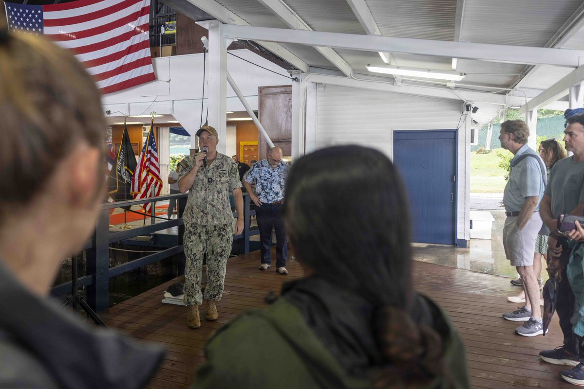 Navy Region Hawaii tweet media