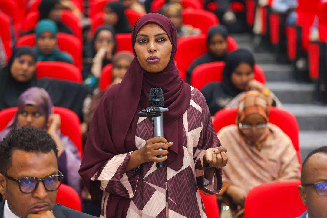 <a href="/MAP_Puntland/">Puntland Media Guild</a>’s Townhall in Garowe (Feb 4), featuring #Puntland Minister of Environment &amp; Climate Change, Hon. <a href="/FaroleJr/">Mohamed Farole</a>, put climate &amp; environmental risks center stage—linking community concerns with policy dialogue, legislative oversight, and urgent climate action. 🌍