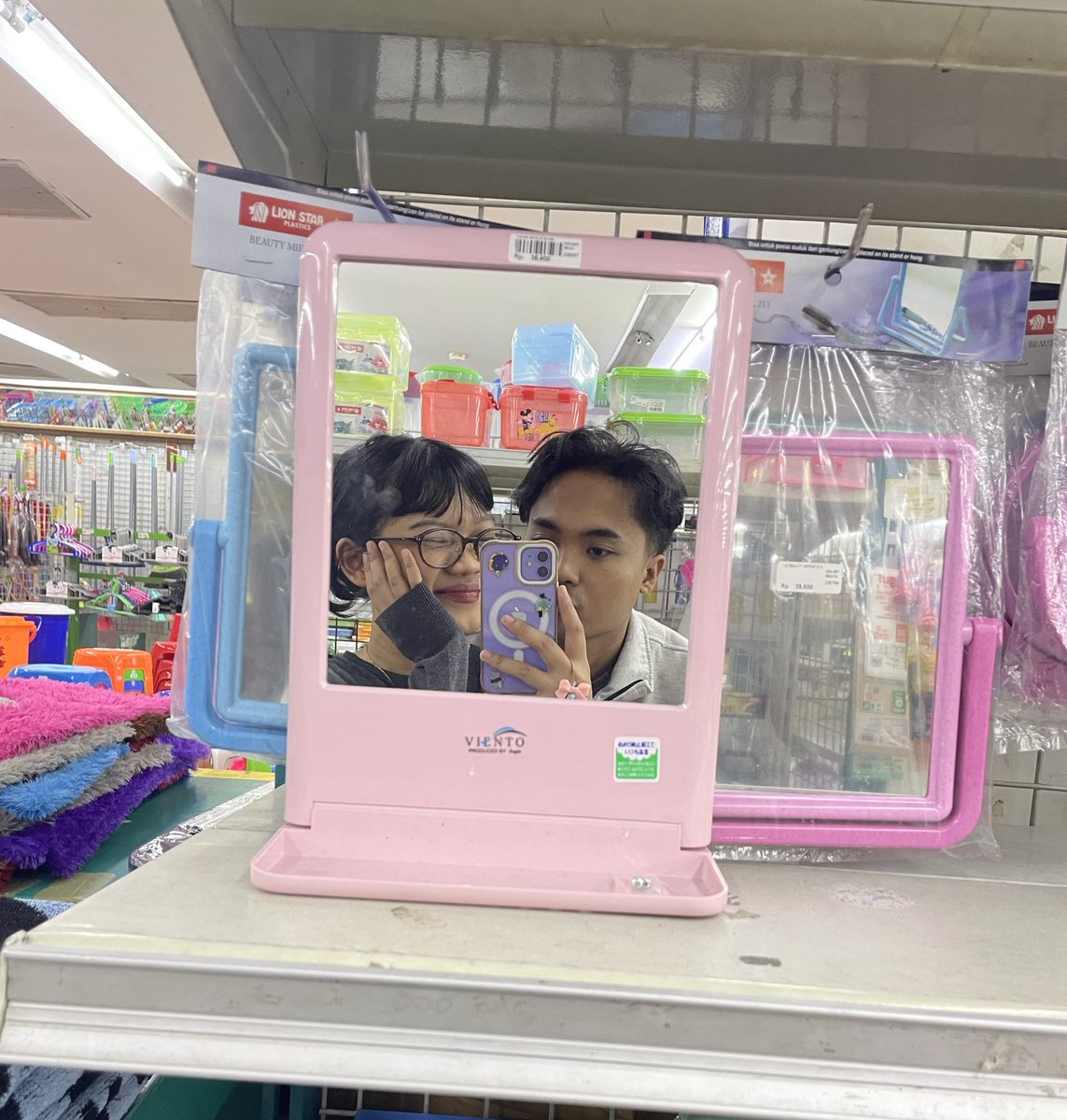 gabole di tweet media