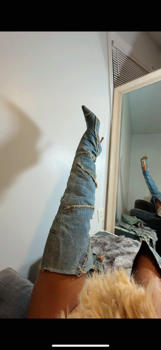 Octobers VO Oddity tweet media