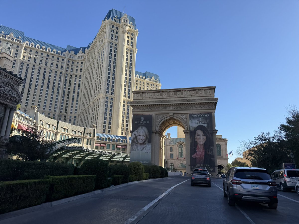 JediRichCom's tweet photo. Good morning #vegas https://t.co/1QMsKg8JaS