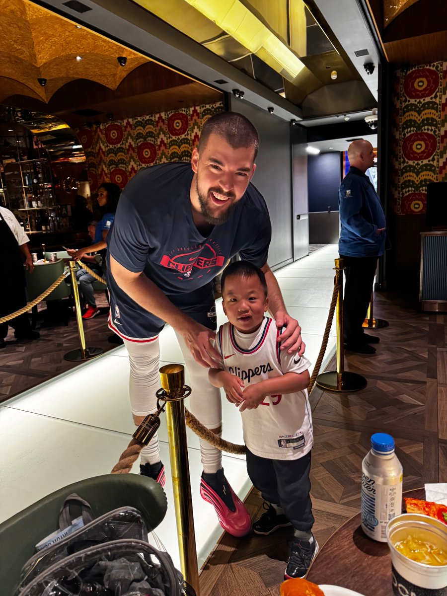 Thank you for being such a cool guy ⁦<a href="/ivicazubac/">Ivica Zubac</a>⁩. That’s why you’ll always be Skyler’s favorite player.