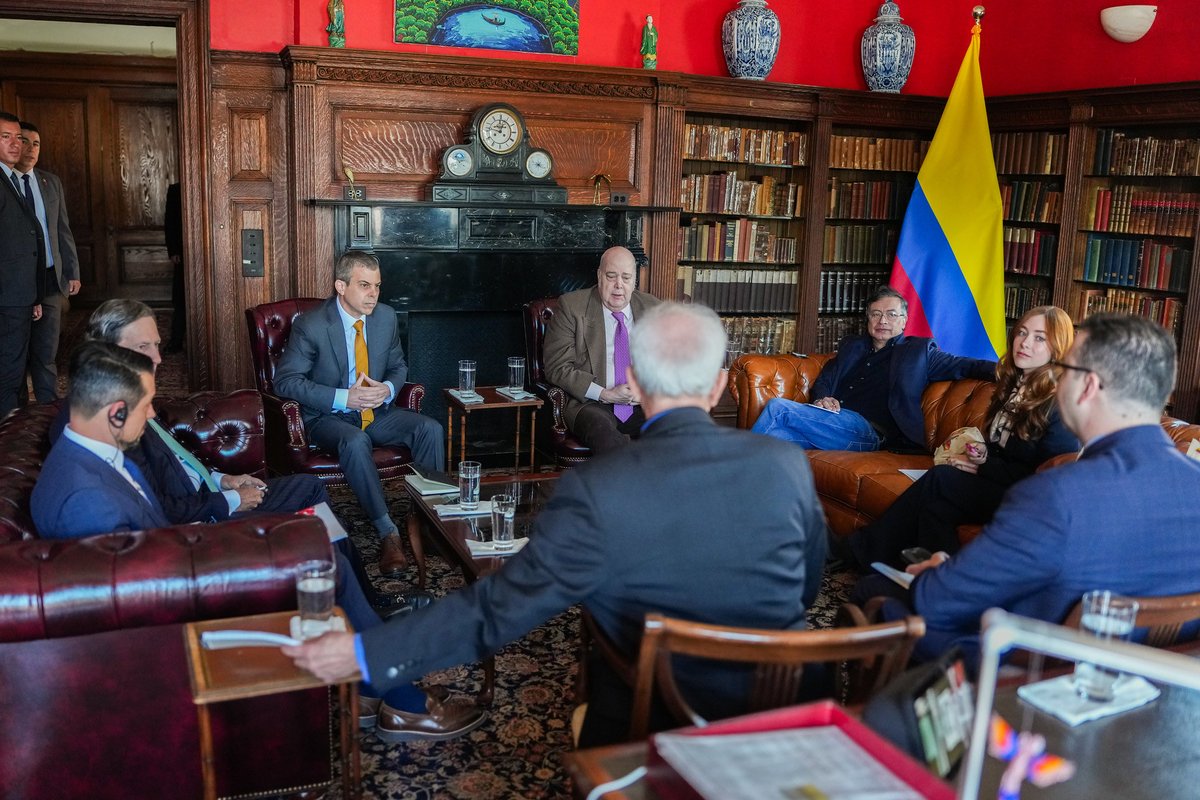 Me reuní con empresarios del cacao y el chocolate en EEUU para garantizar contratos de largo plazo para cultivadores de cacao que antes cultivaban hoja de coca.