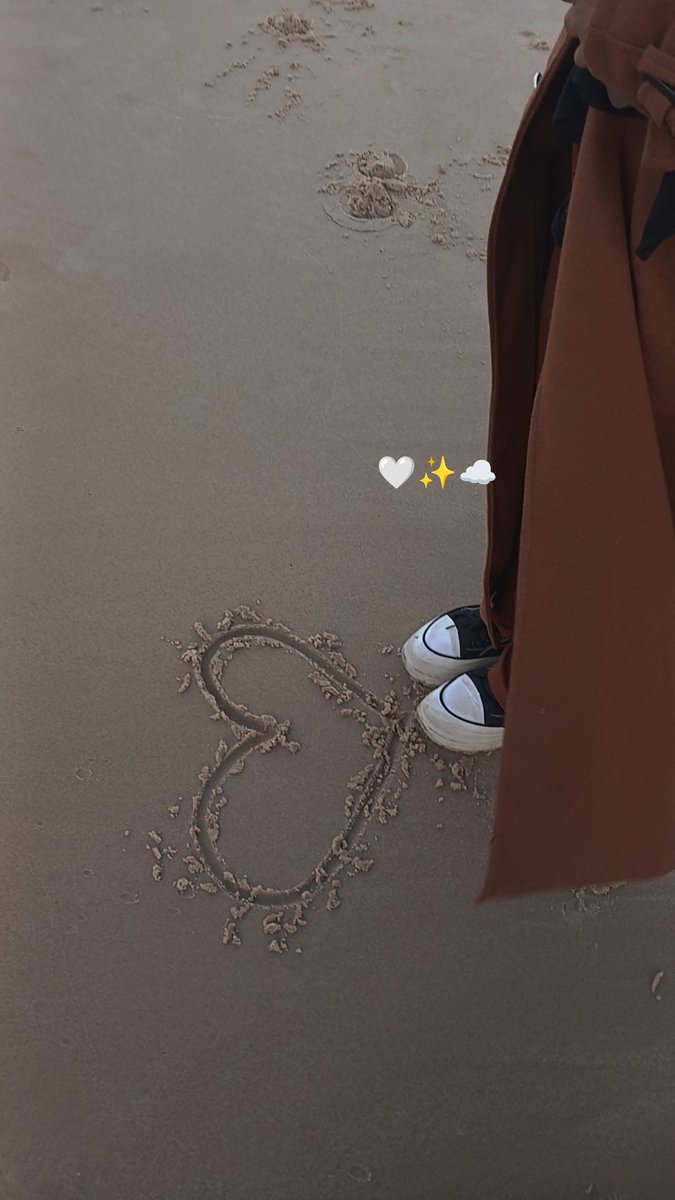 AzharSalah17's tweet photo. "اللَّهُمَّ شُعُورَ الِارْتِيَاحِ دَائِمًا."♡
#أزهـــــــــــــــــار https://t.co/SWyK0KfTKF