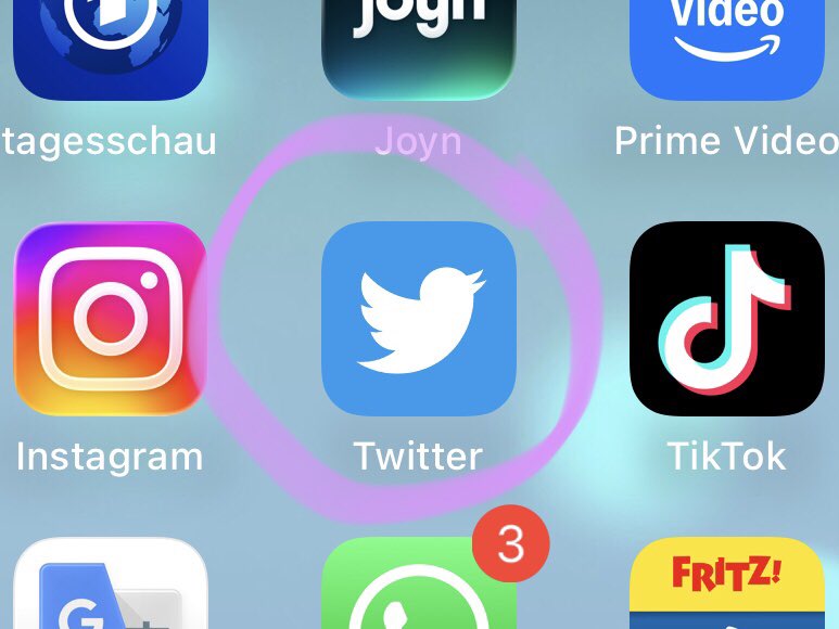 Krystle von der Post™ tweet media