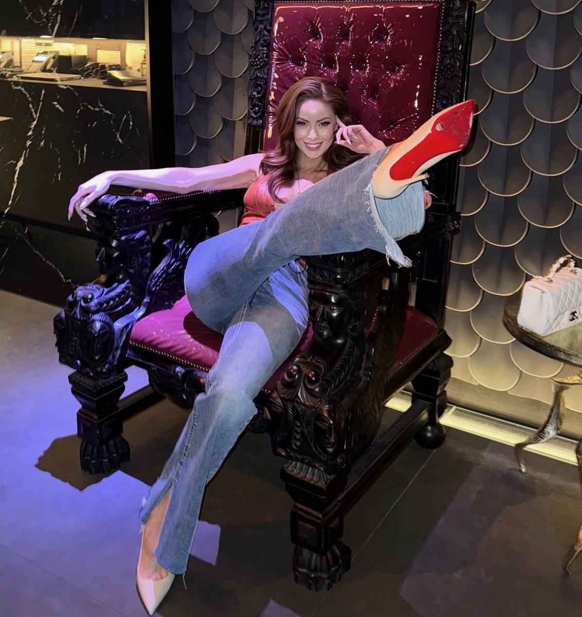 Laura Carter tweet media