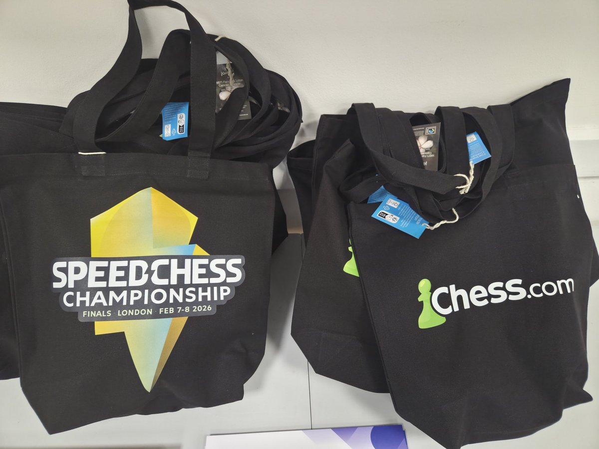 Almost 100 participants, 15 different federations, and 10 Titled players

The Hammersmith Blitz Open is underway!

Great prizes from <a href="/chesscom/">Chess.com</a> including a board signed by Magnus Carlsen!