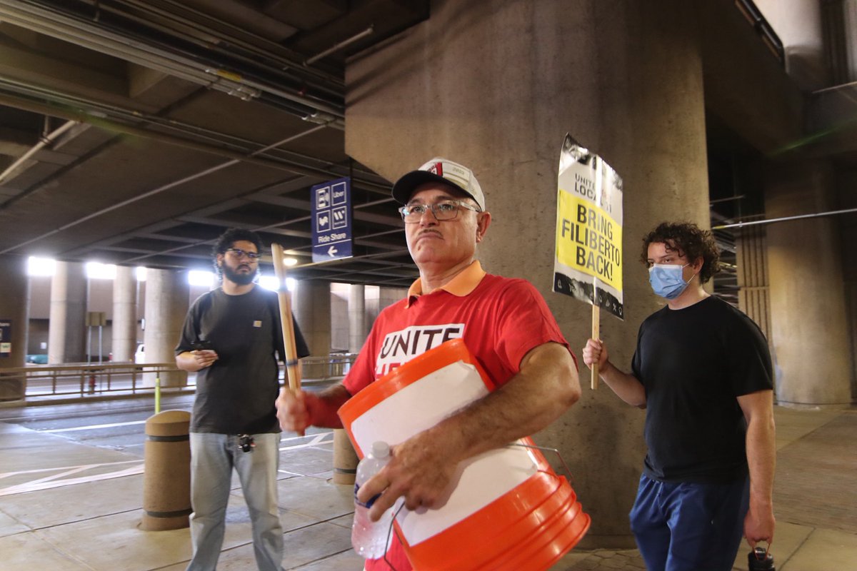 Filiberto Lares, a driver for LSG Sky Chefs at Sky Harbor, was suspended after reporting violations. He testified numerous times to City Council &amp; shed light on the need to expand the existing ordinance and why retaliation protections are so important. 

When we fight, we win! 💪