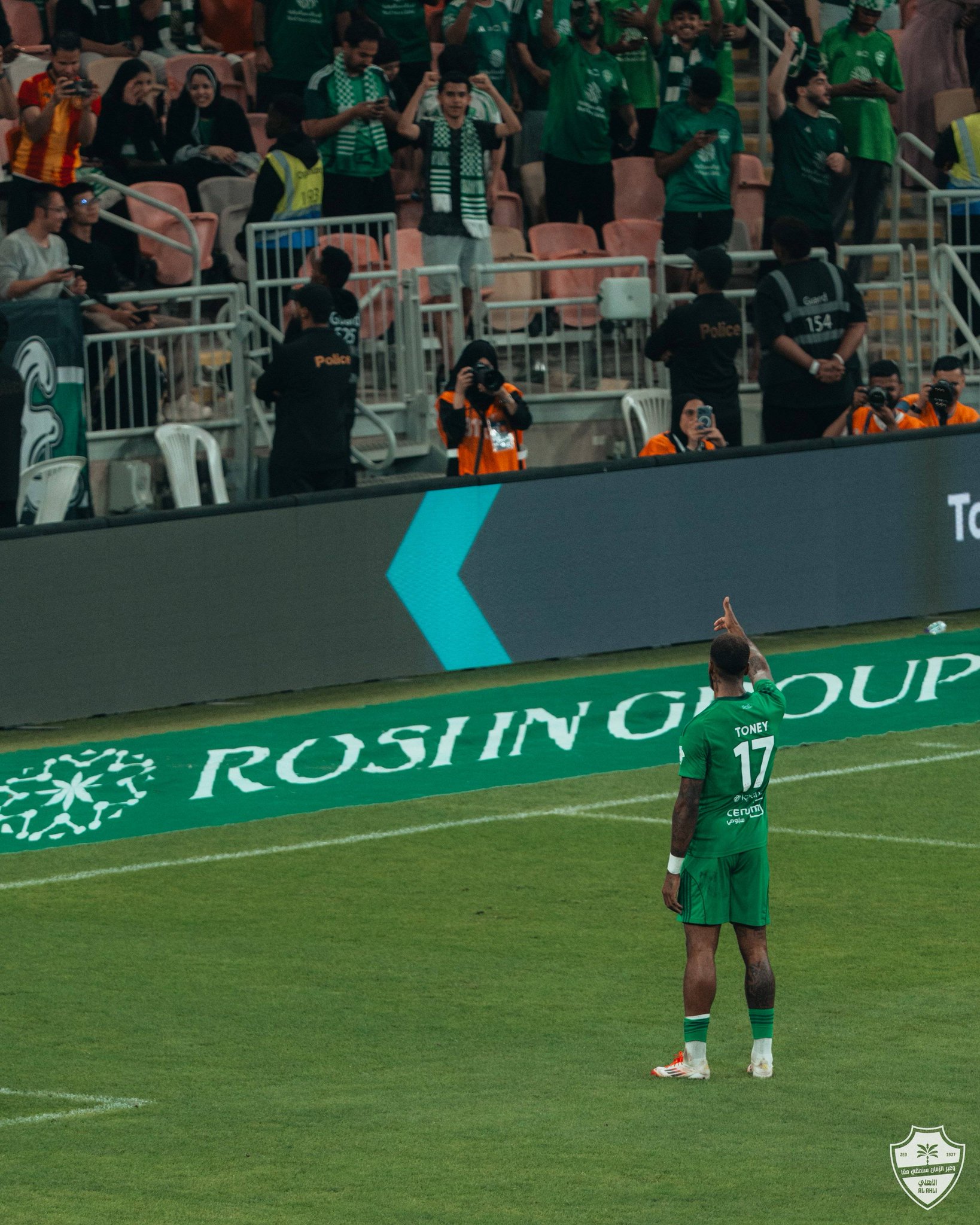 بهدفه أمام الحزم.. إيفان توني يصل إلى 18 فريقًا هز شباكهم في #دوري_روشن_السعودي 