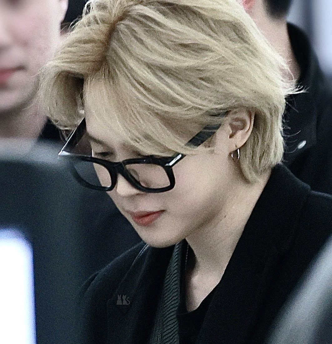 ⦿ ☰ ☲ tweet media