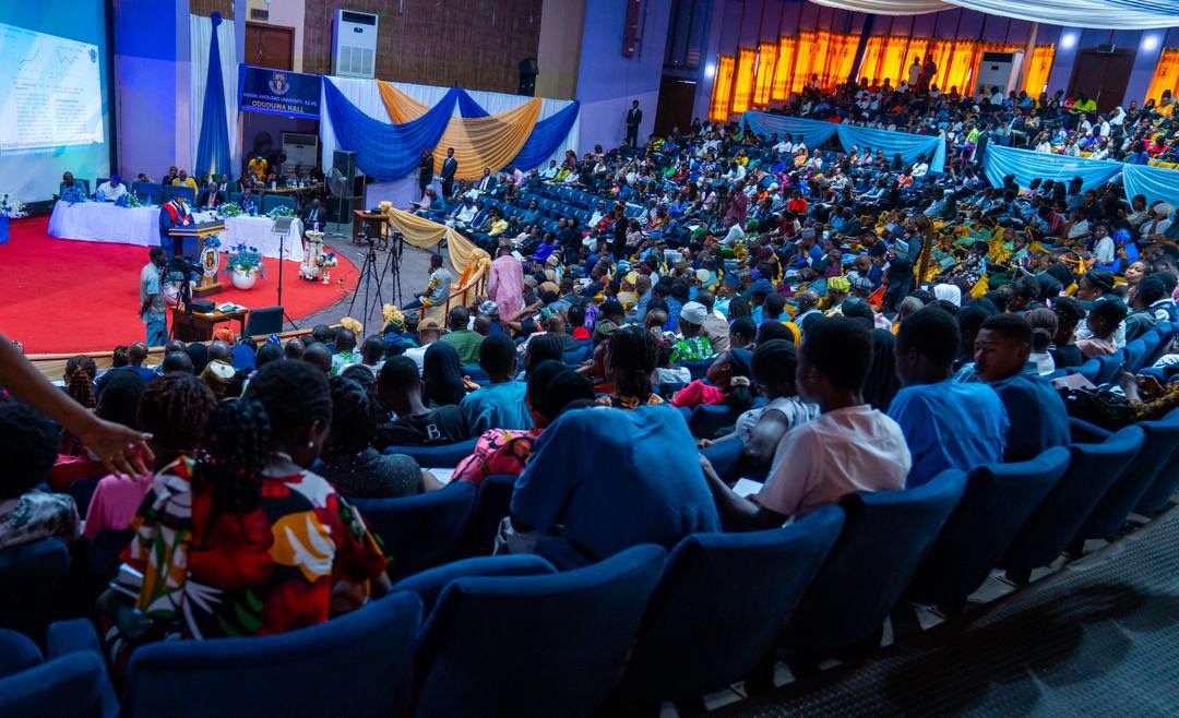 lemi_deborah's tweet photo. @OfficialNRSNG  Executive Chairman, Dr. Zacch A. Adedeji, dropped knowledge bombs at Obafemi Awolowo University Distinguished Personality Lecture . He emphasized that Nigeria's economic growth depends on boosting https://t.co/ZIXzskLVYW