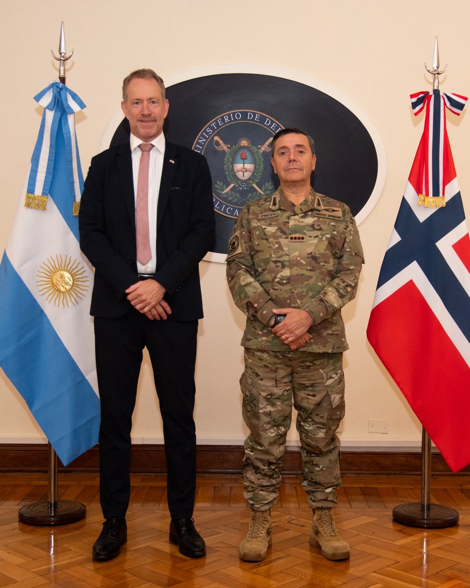 Ministerio de Defensa tweet media