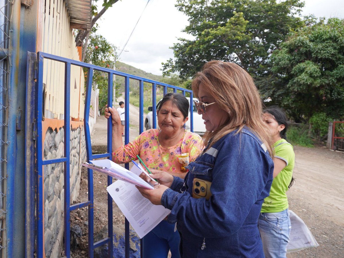 📍#ARCHEnTerritorio

En conjunto con personal de <a href="/ContraloriaECU/">Contraloría Ecuador</a>, nuestro Director @ChristianPuent acudió a depósitos de GLP a fin de verificar los horarios de atención, el abastecimiento correcto y el cumplimento de la normativa vigente para la comercialización de este derivado.