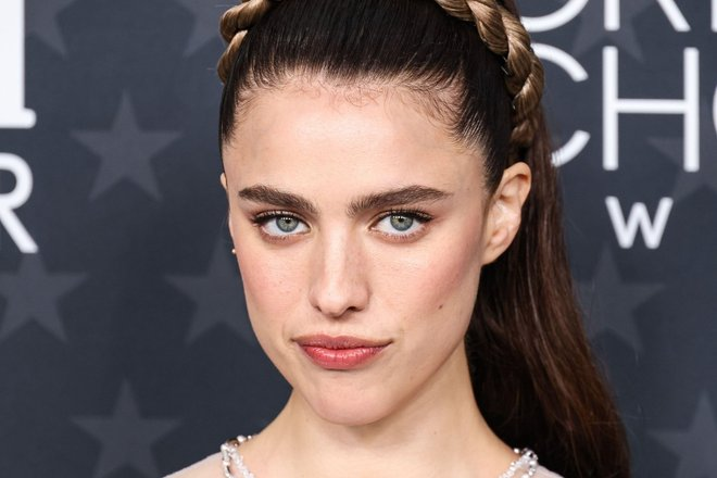 Виталя пишет код tweet media