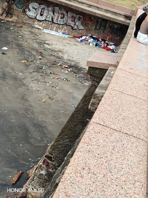 riverafrutos's tweet photo. República Oriental del Uruguay, país con impuestos Suizos, servicios Africanos y seguridad de Sinaloa. https://t.co/fSH8eWk8iV