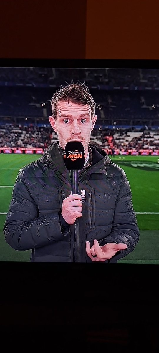 slatterywill's tweet image. Would they not have given Trimble an umbrella ☔️☔️