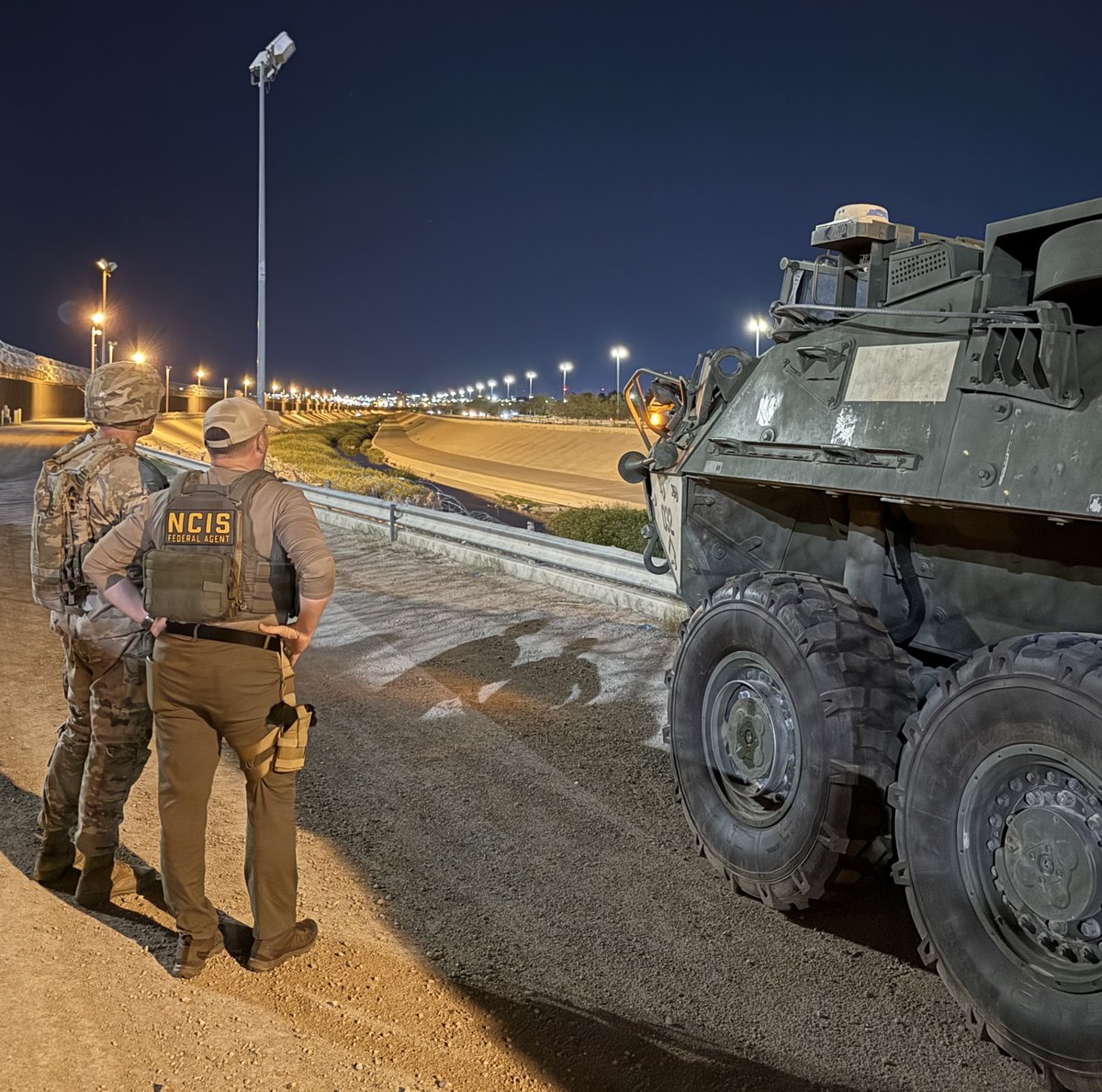 RealNCIS's tweet image. #NCIS DIR Lopez, DD Scovel &amp;amp; EAD Platt met w/ @ONDCP DIR Carter to align our #LawEnforcement partnership w/ the national fight to stop the flow of illicit drugs &amp;amp; dismantle networks by drug cartels related to the #fentanyl crisis in our communities