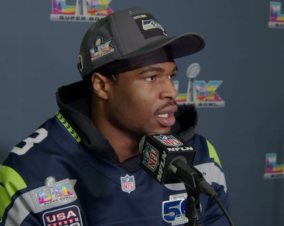 hawkmania4's tweet image. #Seahawk Nick Emmanwori on his ankle injury again:

"I was going for a pass. I was going to make the play. But not sure what happened. Maybe it was the grass, but I landed and rolled it."

[📷: Seahawks Press Pass]