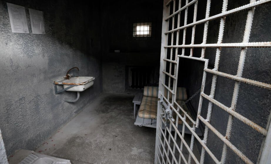 Faces of Russian resistance & Free 120 pzk tweet media