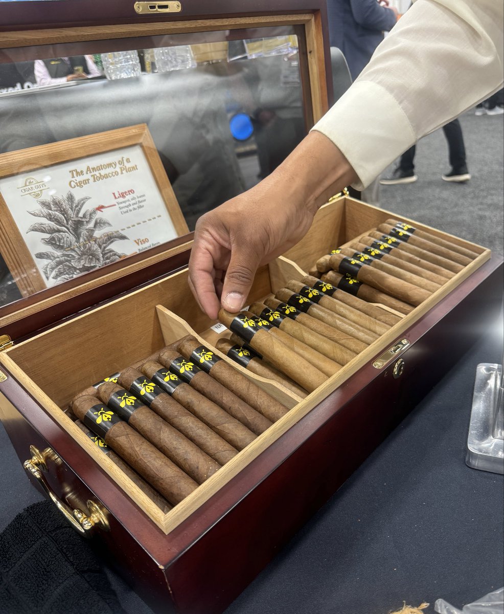 Bizzy_Car's tweet photo. Nothing pairs with a great conversation like a hand rolled En Fuego Cigar. Stop by booth #7151N we’ll be here until 4PM. 

#NADA2026 #EnFuegoCigars https://t.co/mewVE5Iw8G