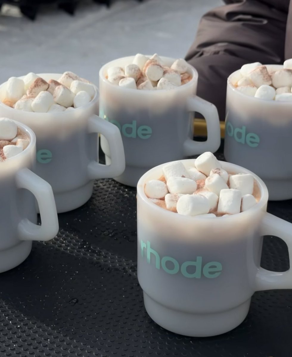 loira do tchan tweet media