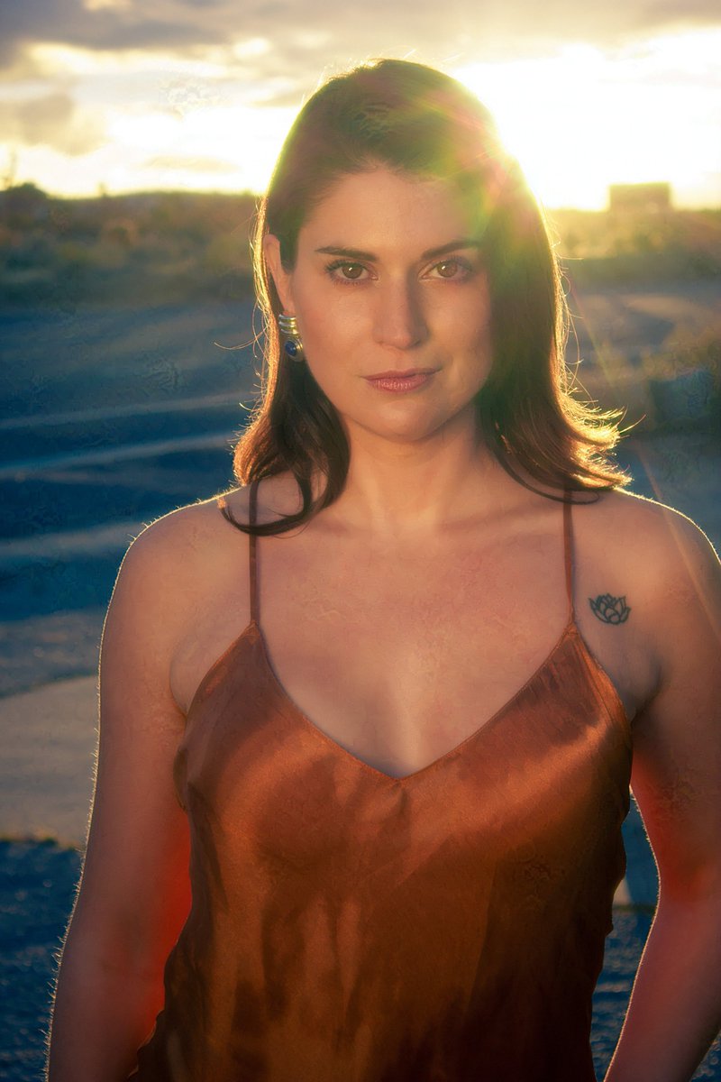 HyperdrivePics's tweet photo. Sunset Hues - Simone Michelle Lewis
Last snap from my shoot with Simone, who I had only met an hour or two earlier. Had to get the classic golden hour sunset shot, but I added a prismatic filter to get that sun bloom. #goldenhour #hairglow #photoportrait https://t.co/oGnQDnHEru