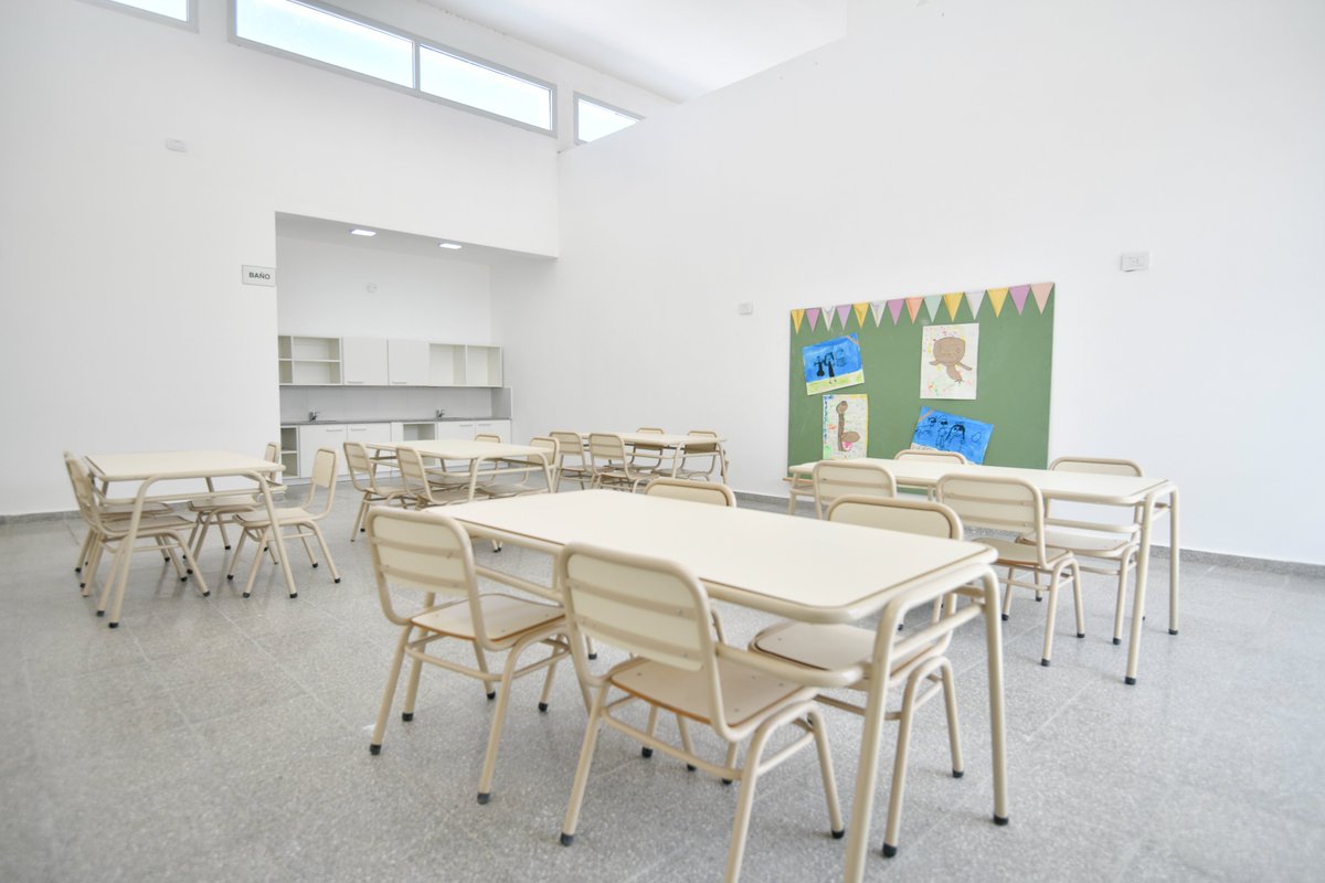 ¡Qué lindo quedó el nuevo jardín para los más chiquitos en #Patagones! 😍

🏫 El nuevo edificio para el Jardín de Infantes N°910 abrió sus puertas para dar respuesta a una necesidad histórica de la comunidad, que no contaba con un espacio propio para la institución.

¡Una