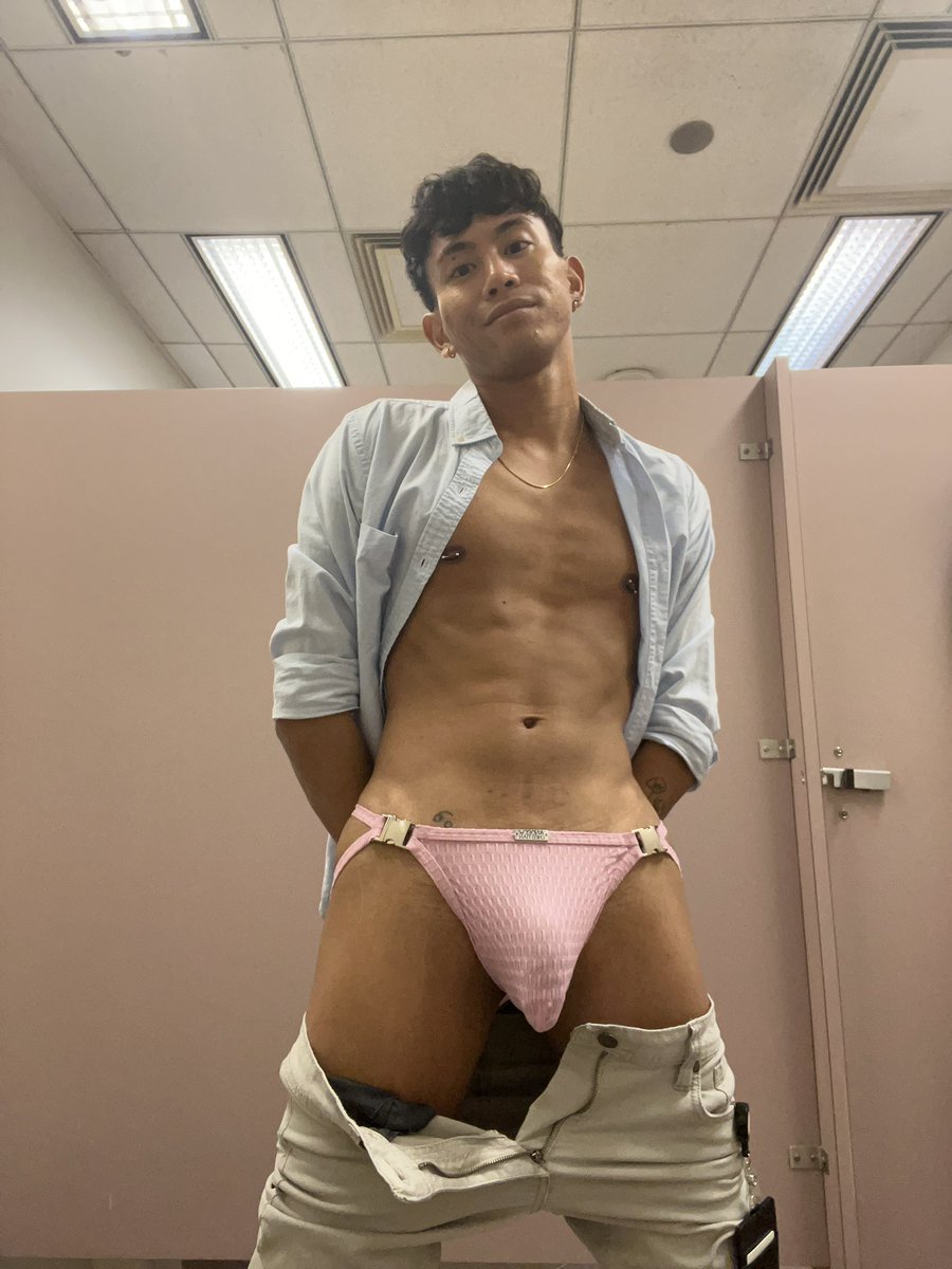 Batorboyy tweet media