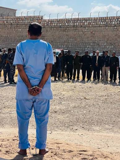 من يتعامل مع أعداء وطنه يورّث العار لأسرته ويخسر مستقبله ومستقبل أبنائه. 
 #اوبه