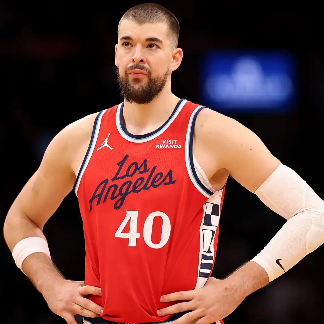 Farewell to the longest tenured Clipper 💙❤️