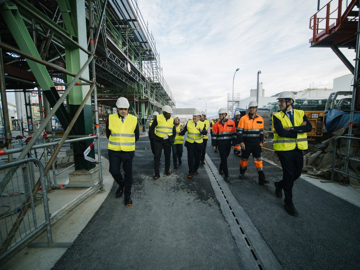 Ministerio de Industria y Turismo tweet media