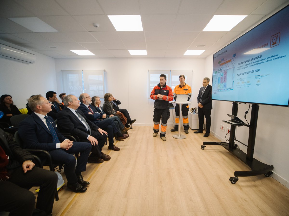 Ministerio de Industria y Turismo tweet media