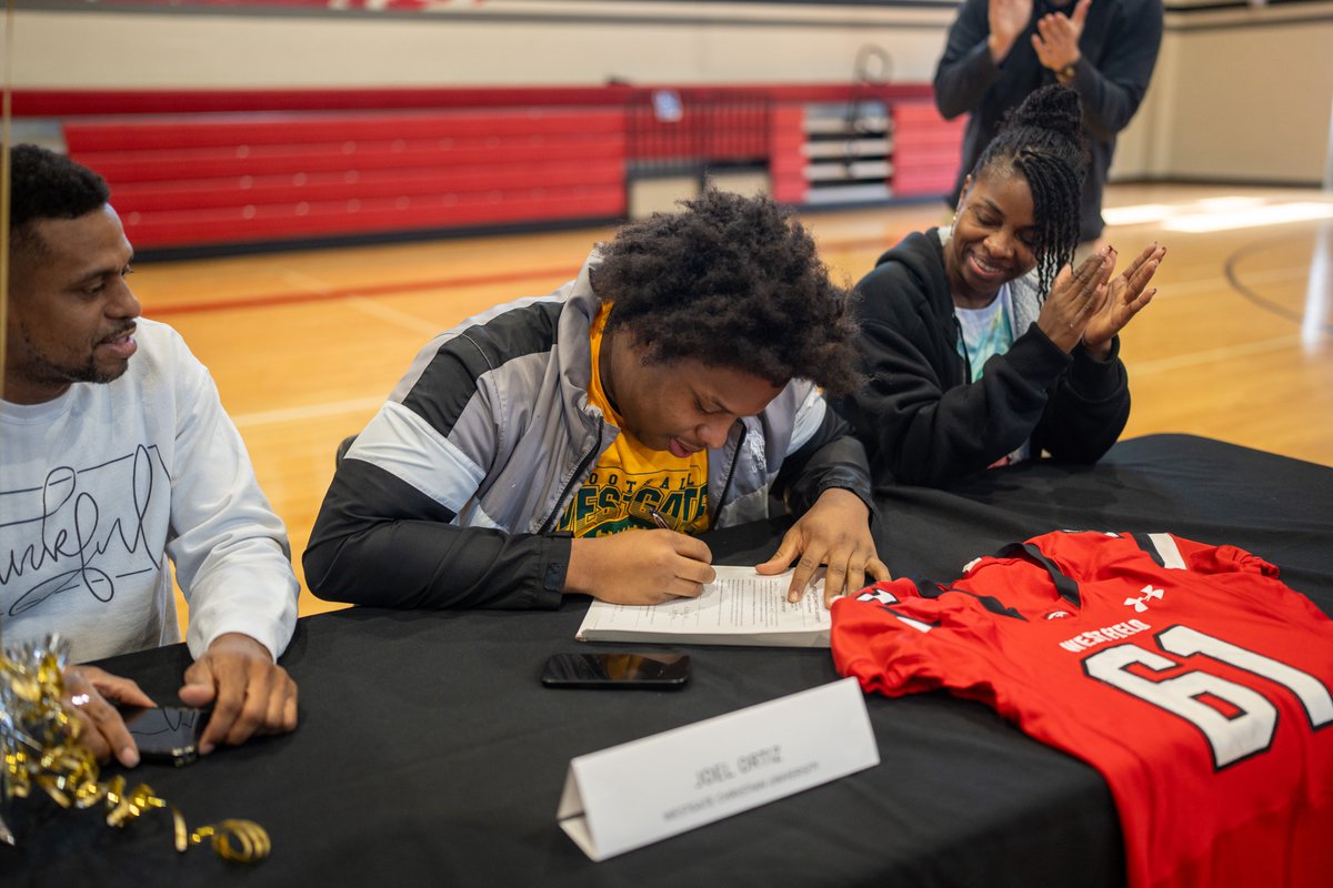 fb_westfield's tweet photo. Congratulations to @joel_ortiz61 on his commitment to @WestgateCU! Its amazing how far you've come during your time in the Mustang program. Thank you for your dedication to the Westfield football! 

#NationalSigningDay #NSD2026 https://t.co/DjYjwpt160