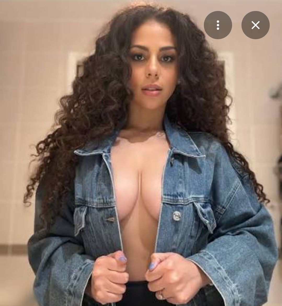Mr850409's tweet photo. @GSTATUS_WRIGHT @KingRicochet @jimmykorderas  The irony of calling someone a cuck when your wife is knocking on only fans door posting half naked pics for every guy on the internet to see.. https://t.co/Arx46hEuJ3